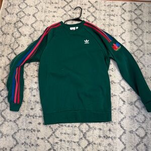 ADIDAS ADİCOLOR 3D TREFOİL 3-STRİPES CREWNECK SWEATSHİRT